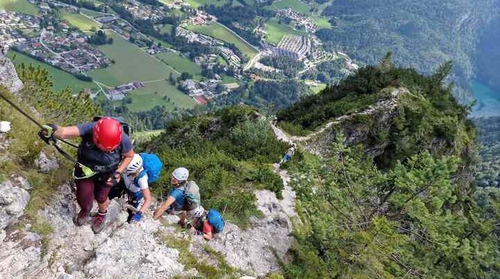 © (DAV Gangkofen)  Am Ende des Klettersteigs führt ein seilversicherter Steig noch ein gutes Drittel des Gesamtwegs hoch zum Gipfel